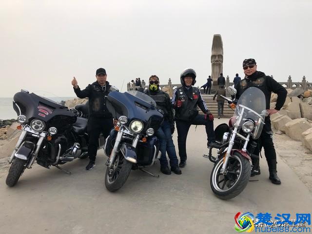 伟大祖国70周年华诞，12000公里他们用车轮丈量华夏第一晖