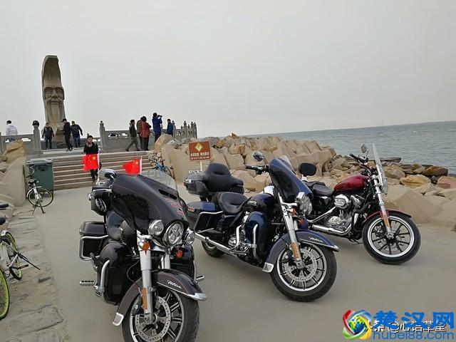 伟大祖国70周年华诞，12000公里他们用车轮丈量华夏第一晖