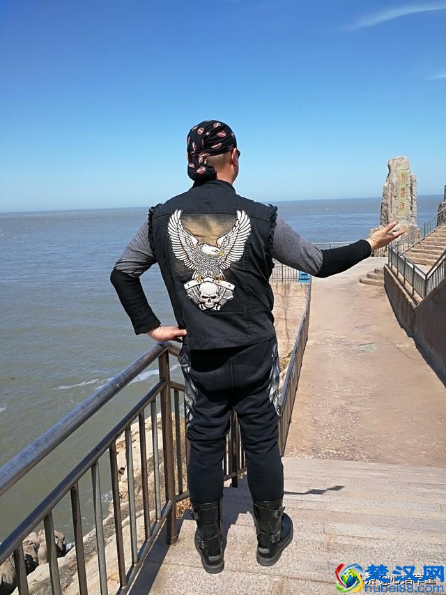 伟大祖国70周年华诞，12000公里他们用车轮丈量华夏第一晖