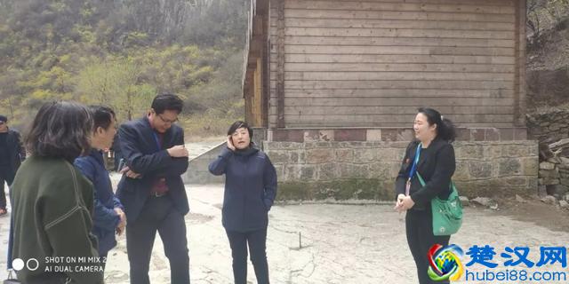 清明小长假 游客纷至沓来