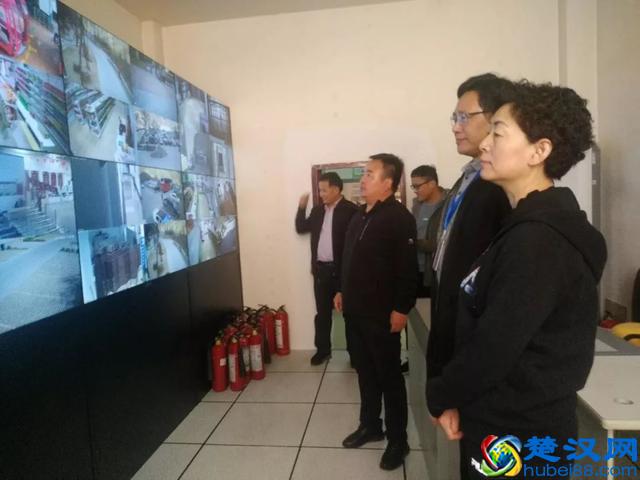 清明小长假 游客纷至沓来