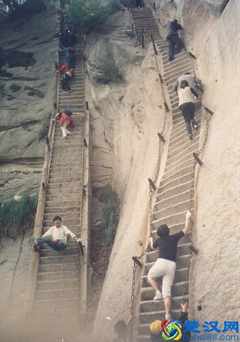 西岳华山，险峻的叫人心惊胆寒