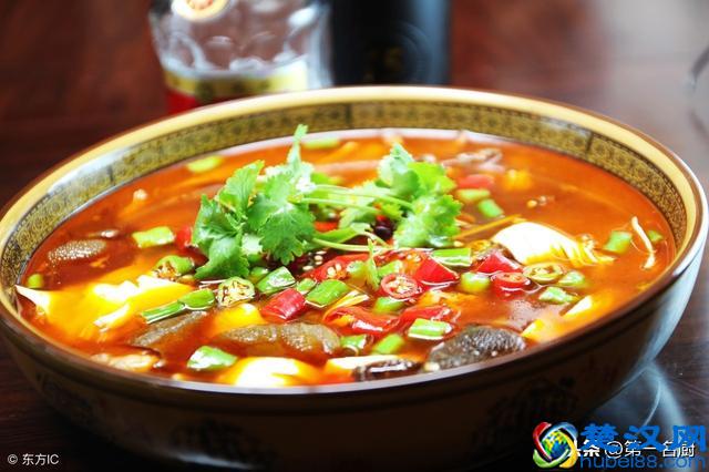 大厨分享一道毛血旺的家常做法,麻辣爽翻天,做法特简单,收藏了