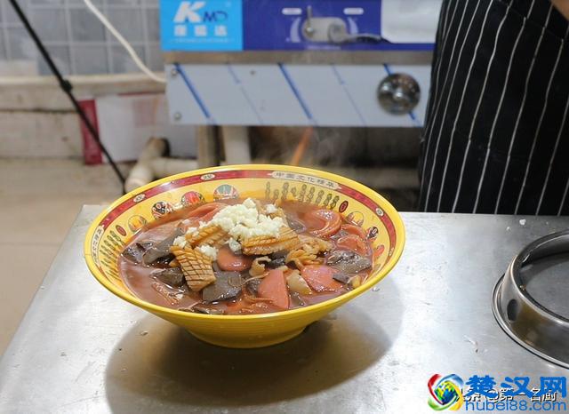 大厨分享一道毛血旺的家常做法,麻辣爽翻天,做法特简单,收藏了