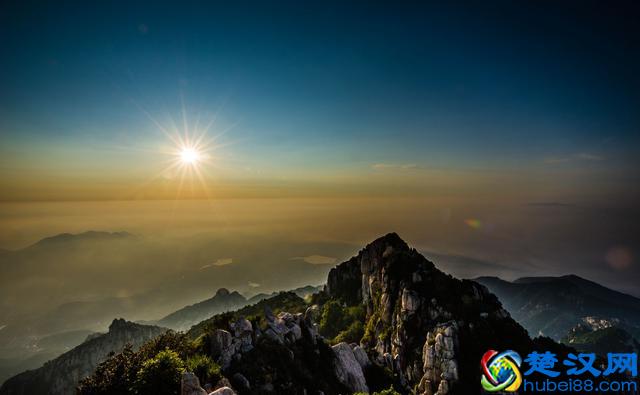 唐诗闲读:“会当凌绝顶,一览众山小”