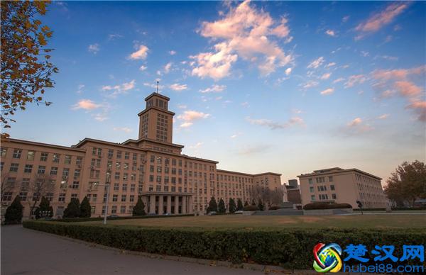 工商管理类专业是“最没用”的专业?事实却并非如此