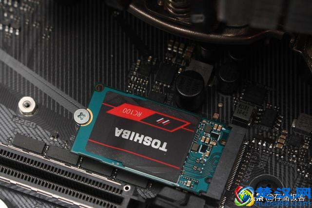 买台服务器当家用电脑是种什么体验？那酸爽用过才会懂