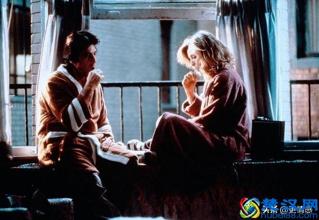 男生要是劈腿，别在乎他那死缠烂打，你也别让自己“念念不忘”