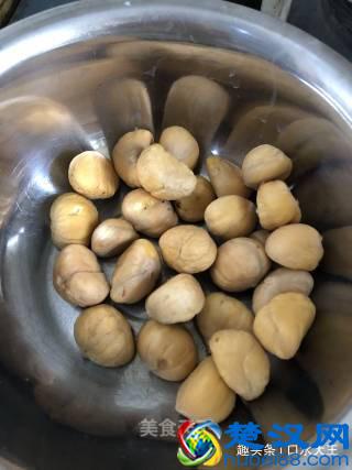 板栗炖鸡汤制作方法，美味营养，超级好吃