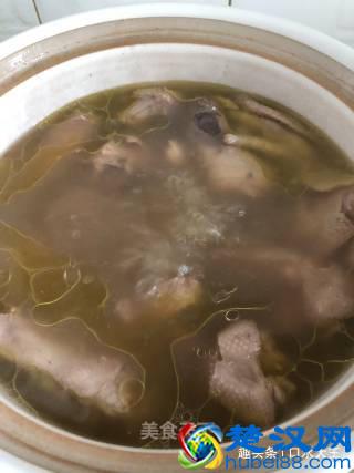 板栗炖鸡汤制作方法，美味营养，超级好吃