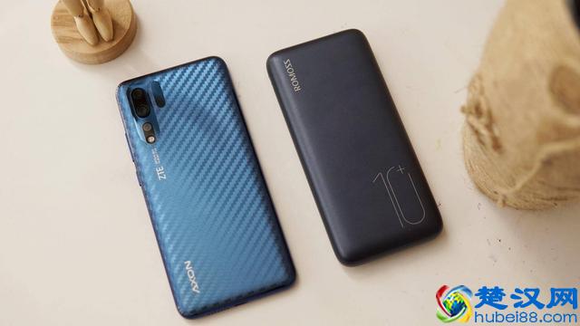 无线新感受，罗马仕WSL10无线快充移动电源