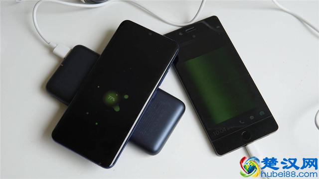 无线新感受，罗马仕WSL10无线快充移动电源