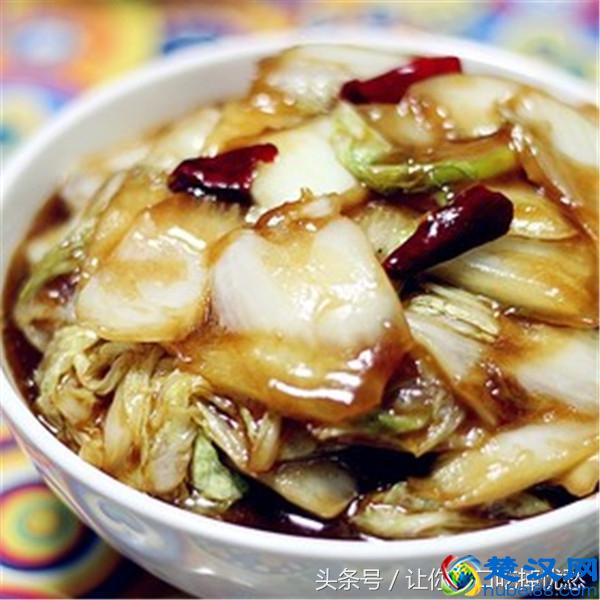 醋溜白菜看似简单，想要做的好吃，一定不能漏掉这两个步骤！