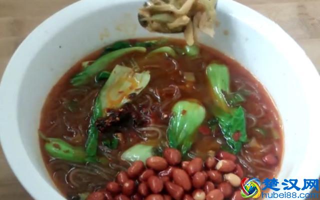正宗的酸辣粉做法，自己在家就能做，酸辣开胃，一学就会！