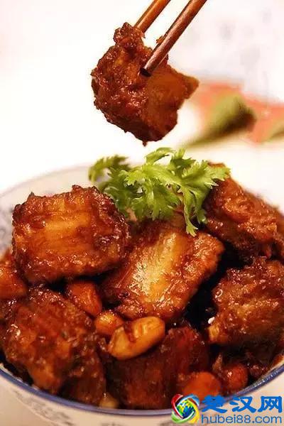 红烧排骨很详细的做法，超级好吃，全家人都喜欢吃，吃货快收藏