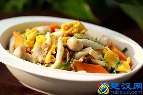 红烧排骨很详细的做法，超级好吃，全家人都喜欢吃，吃货快收藏