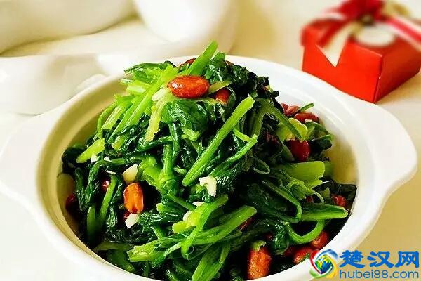 红烧排骨很详细的做法，超级好吃，全家人都喜欢吃，吃货快收藏