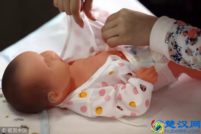 6年工资涨3倍！青岛月嫂月薪高达16800元！看完不淡定了