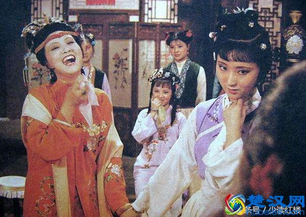 王熙凤让宝玉别喝冷酒什么意思？原来大有深意！