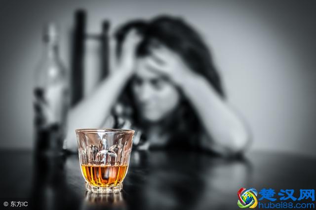 酒精中毒有哪些治疗方法呢？必须立马就医，护理也是关键