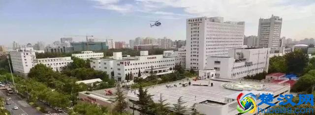 “得了灰指甲，一个传染俩”？别害怕！最正规的治疗指南来了