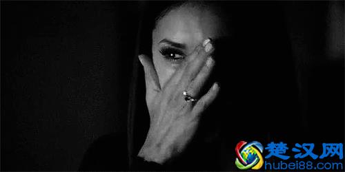 “越爱越被动，越要落落大方”