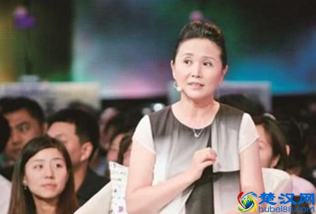 揭秘黄菡离开《非诚勿扰》真实原因：竟跟孟非脱不了关系？