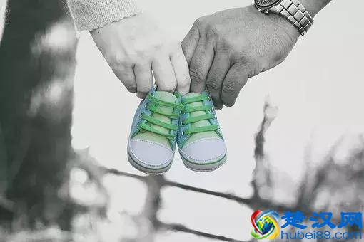 总是控制不住自己的暴脾气对孩子发火？这3点教你化解亲子冲突