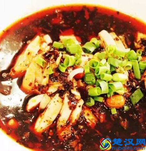 重庆兔子顿顿干辣椒当开胃菜，网友：炒尖椒兔不用放尖椒了