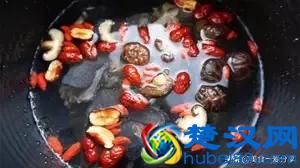 乌鸡枸杞汤，广东人的做法，煲一碗好汤