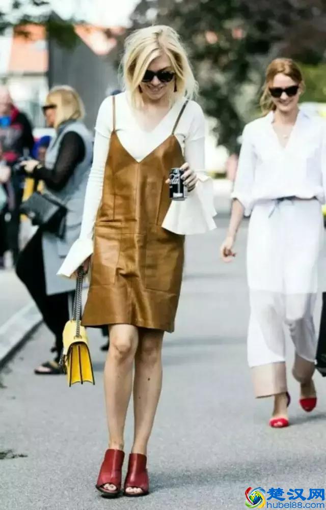 今年流行内衣外穿，你敢穿吗？