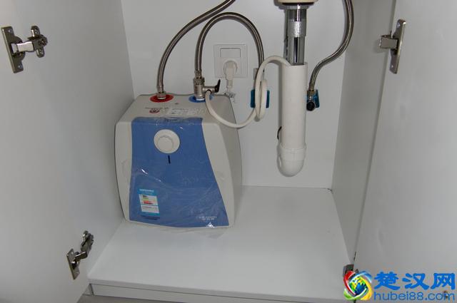 原来小厨宝是这样装的，怪不得我家小厨宝用起来不方便！