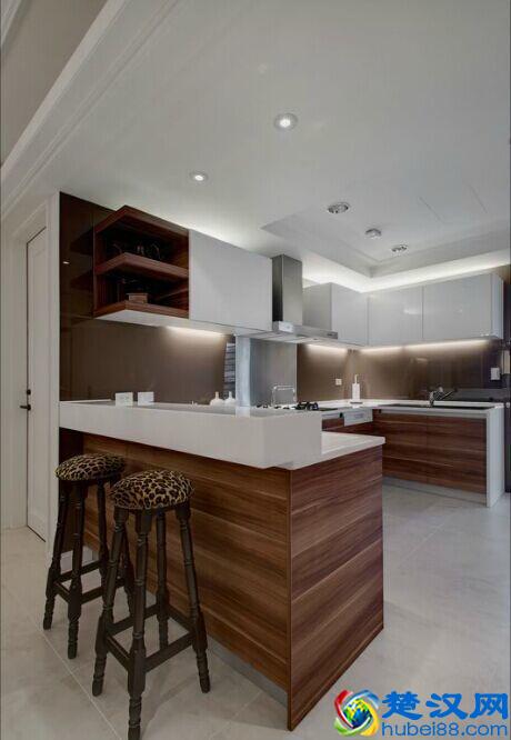 原来小厨宝是这样装的，怪不得我家小厨宝用起来不方便！