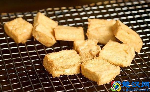 想创业做生意？为什么不到学校门口去？选对项目稳赚