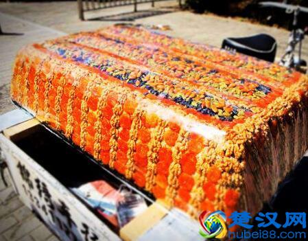 新疆切糕王子，为家乡的切糕正名，开网店卖切糕赚三千万