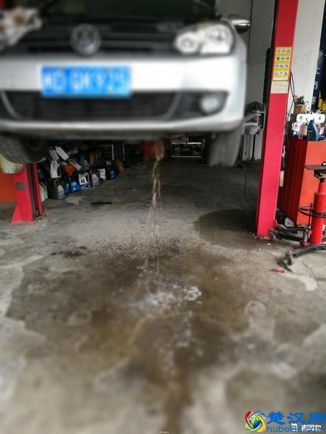 6万多买辆二手高尔夫，开了一个月卖掉1分也没亏！