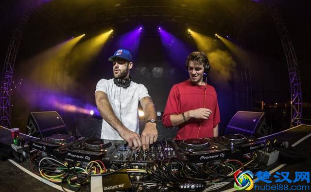 怎么评价烟鬼组合(The Chainsmokers)