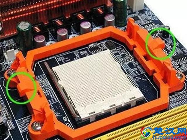 CPU风扇怎么拆下来