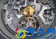 科普|陀飞轮、万年历、三问到底是什么？