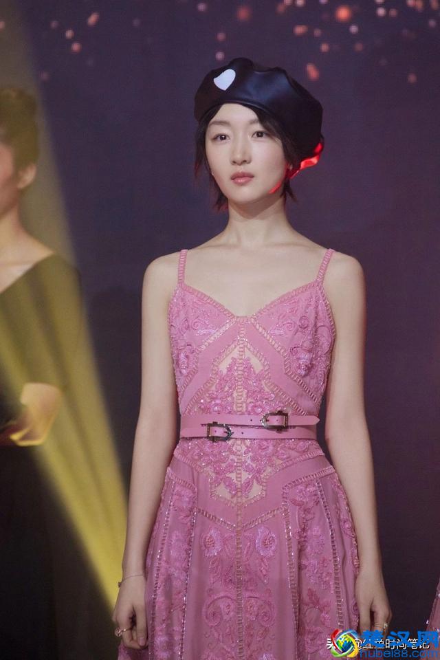 圆脸、方脸、菱形脸，怎么选帽子显脸小？这里有最全帽子选择技巧