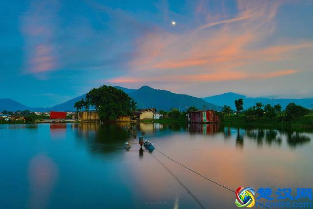 孟浩然的一首诗，告诉你什么是惬意的夏日夜晚？