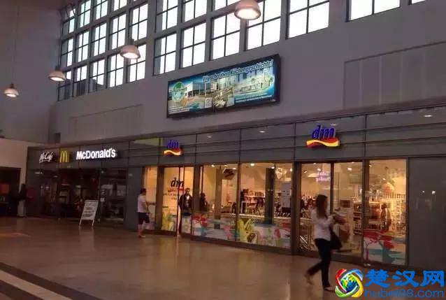 人人都涂的玻尿酸原液，它到底有什么用？