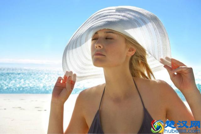 毛孔粗大怎么办？皮肤科医生给你出几招