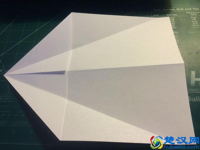 技术向:如何折出飞的很远的纸飞机?