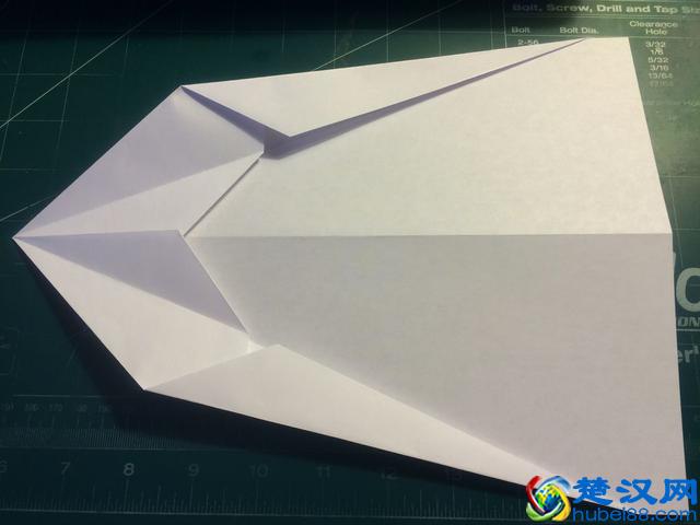 技术向:如何折出飞的很远的纸飞机?