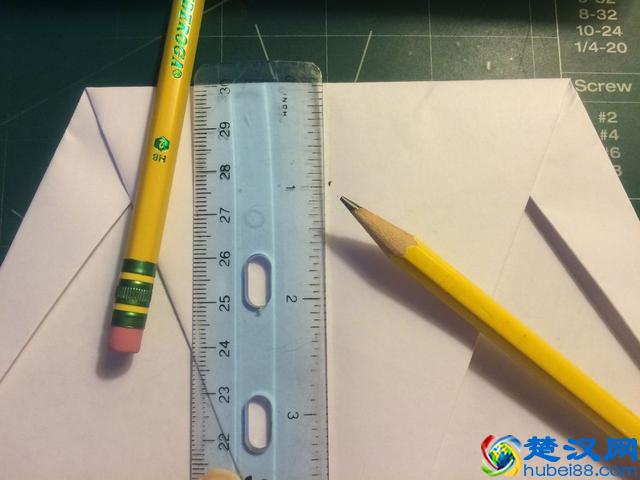 技术向:如何折出飞的很远的纸飞机?