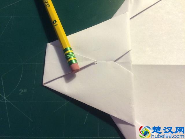 技术向:如何折出飞的很远的纸飞机?