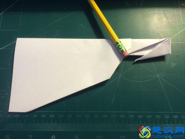 技术向:如何折出飞的很远的纸飞机?