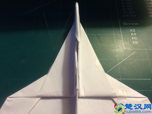 技术向:如何折出飞的很远的纸飞机?