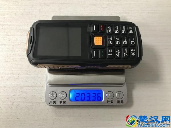 我们买了5款老人机 横评后决定过年回家送长辈一台！